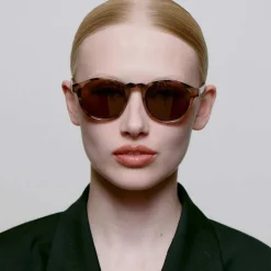A. Kjærbede Marvin Solbrille Coquina