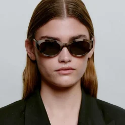 A. Kjærbede Winnie Solbrille Cookie Dough