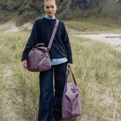 Beckmann Street 48H Weekend Bag Grape