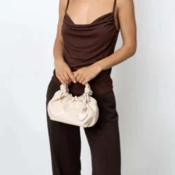 Hvisk Jolly Shell Structure Oat White