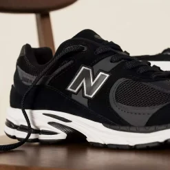 New Balance M2002R Black Uni