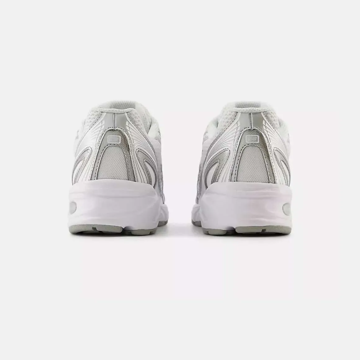 New Balance U740 White / Silver Metallic W