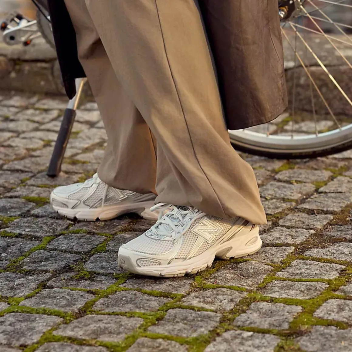 New Balance U740 White / Silver Metallic W