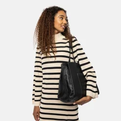 Redesigned by Dixie Eliana Svart