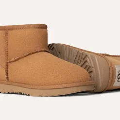 UGG Classic II Mini Chestnut JR
