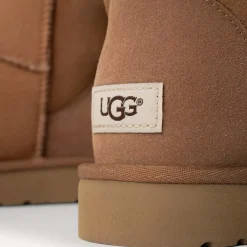 UGG Classic Mini Chestnut M