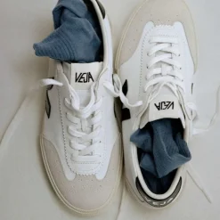 Veja Volley Canvas White/Black M
