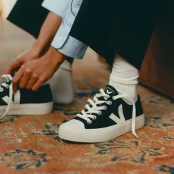 Veja Wata II Low Black Pierre W